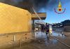 Inferno al Conca d’Oro di Palermo: devastato dalle fiamme il centro commerciale
