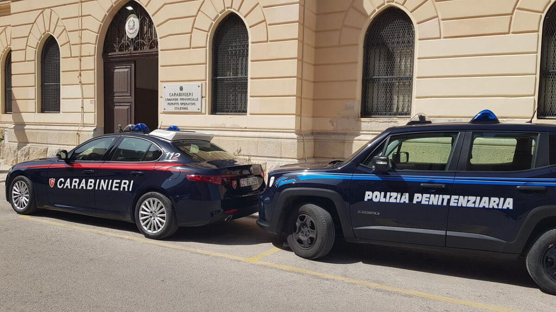 Droga E Cellulari In Carcere Il Video Dell Operazione Alcatraz Prima Pagina Trapani