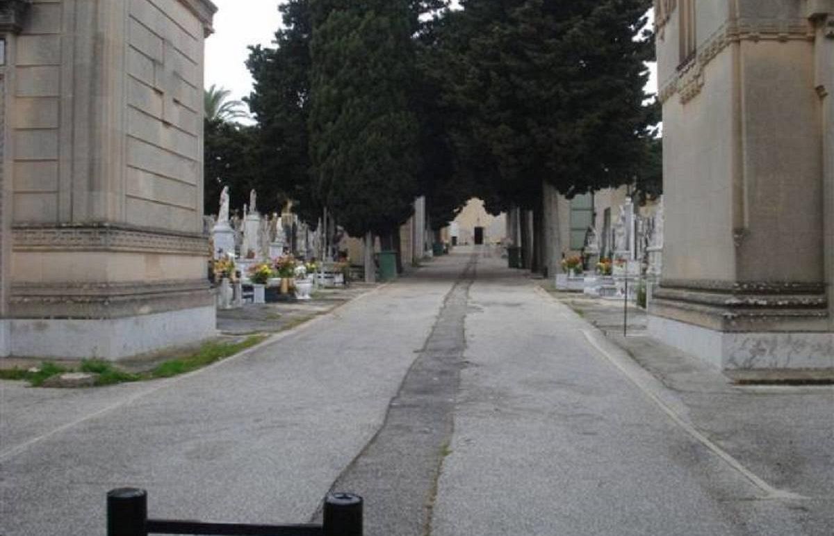 Matteo  Messina Denaro, presidiato il cimitero di Castelvetrano