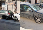 Mazara, Golf fuori controllo danneggia due auto in sosta: il conducente fugge abbandonando il veicolo