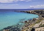 Favignana scelta da 13 famiglie per l'iniziativa Camera con vista di Poste Italiane