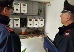 Furto energia elettrica e detenzione di droga: scattano due denunce