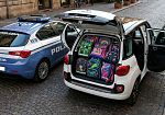 ​Fermata auto adattata a scuolabus abusivo con 14 bambini, sanzionata la conducente