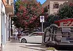 Trapani: auto si ribalta in via Matera