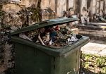 Marsala, ossa umane nel cassonetto; la riflessione sulla fine che tutti faremo