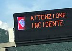 Alcamo, auto si cappotta in contrada Sasi. Ferite lievi per la donna alla guida