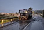 Pullman di linea in fiamme tra Gibellina e lo svincolo A29: gli aggiornamenti