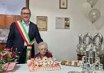Nuova centenaria a Castellammare: Anna Tarantola compie 100 anni