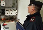 Allacciati abusivamente alla rete elettrica,  4 denunciati