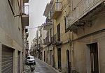 Dramma in via Roma ad Alcamo: ventiseienne trovato morto in casa