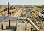 Sicilia, l'acqua c'è ma i campi restano a secco: scoppia la protesta dei produttori