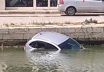 Porto di Castellammare ,Veicolo finisce in mare, salvi i due occupanti