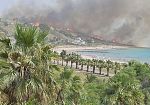 Incendio a Menfi, fiamme sulla collina di Cipollazzo: evacuazioni in corso