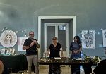 Castellammare, inaugurata la mostra di pittura “I Fiori del Mare” di Marlene Leoncino