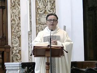 durante-la-messa-di-pentecoste-lappello-di-don-edoardo-sulla-situazione-dellos-2