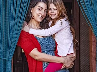 sorelle-per-sempre-la-fiction-con-la-trapanese-noemi-pecorella-torna-in-tv