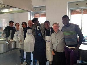 natale-al-centro-del-malessere-sociale-sempre-piu-cittadini-alla-mensa-di-via-casa-santa