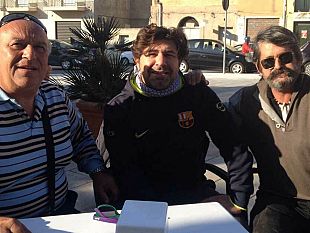 video-porto-canale-a-piazza-regina-il-commento-di-un-pescatore-e-di-commercianti