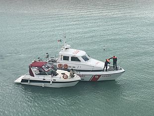 salvati-tre-diportisti-dalla-guardia-costiera-di-mazara-del-vallo