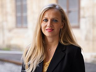 consiglio-comunale-aperto-a-calatafimi-segesta-su-impianti-rifiuti-presente-anche-la-deputata-m5s-palmeri