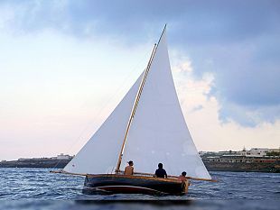 lancia-pantesca-510-attraversa-il-canale-di-sicilia-e-torna-a-casa