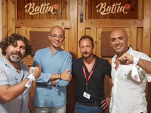 video-batita-prima-serata-revival-con-beneficenza-ad-emergency