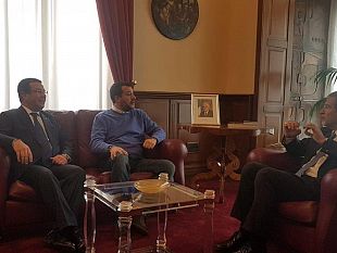 matteo-salvini-a-palermo-incontra-nello-musumeci-e-non-mancano-le-contestazioni