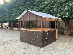 gli-scout-ricostruiscono-la-casetta-vandalizzata-nel-sistema-delle-piazze