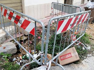 voragine-in-via-pescatori-gia-da-tempo-segnalata-attraverso-lapp-del-comune