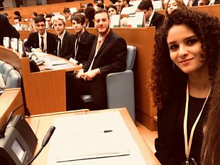 una-studentessa-del-liceo-cipolla-formula-una-proposta-di-legge