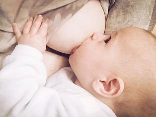 bonus-per-il-latte-artificiale-e-piu-ore-di-allattamento