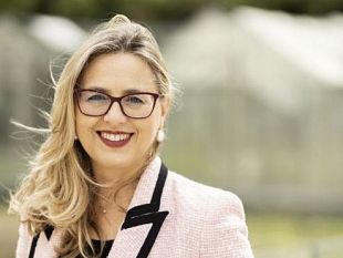 andreana-patti-trasparenza-prima-o-opacita-dopo-io-ho-scelto-da-che-parte-stare