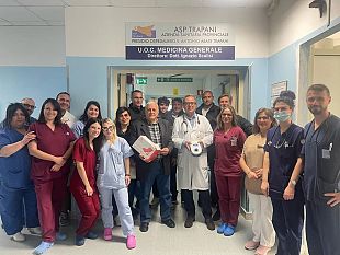 trapani-il-ceto-pescatori-ha-donato-allospedale-santantonio-abate-10-materassi-antidecupito