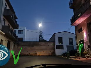 torna-a-funzionare-il-lampione-in-via-de-gaspari