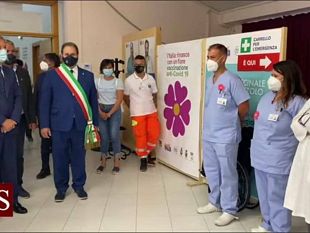 trapani/regione-siciliana-musumeci-in-visita-allhub-vaccinale-di-buseto-palizzolo