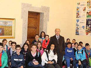 studenti-del-mazzini-e-del-progetto-intercultura-in-visita-al-comune