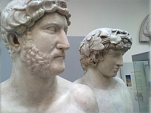 ultime-della-sera-adriano-e-antinoo-un-amore-fra-storia-e-mito