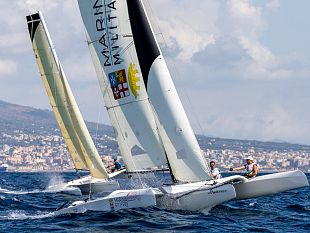 trapani-accoglie-il-marina-militare-nastro-rosa-tour