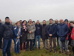 video-roccazzo-un-sito-archeologico-da-salvaguardare-e-valorizzare-visita-esponenti-m5s