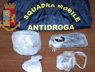 trovato-in-possesso-di-854-gr-di-cocaina-arrestato-dalla-polizia