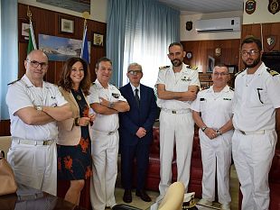 il-prefetto-di-trapani-in-visita-alla-capitaneria-di-porto-di-trapani-2