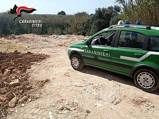 controlli-del-territorio-i-carabinieri-forestali-sequestrano-una-discarica-abusiva