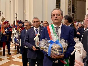 la-citta-di-marsala-offre-alle-celebrazioni-francescane-il-vino-da-messa-delle-aziende-del-territorio