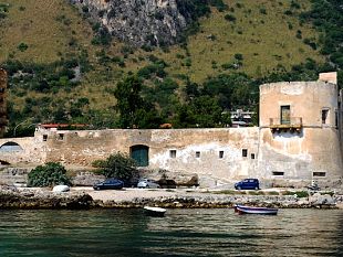tonnara-bordonaro-concerto-della-bubas-band-capitanata-da-vito-de-canzio-il-27-agosto-nel-rinnovato-spazio-storico-a