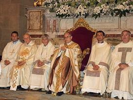 oltre-5000-fedeli-a-marsala-per-i-50-anni-di-sacerdozio-di-padre-ponte-la-messa-celebrata-dal-vescovo-mogavero