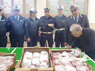 mazara-la-polizia-municipale-dona-75-kg-di-carne-sequestrata