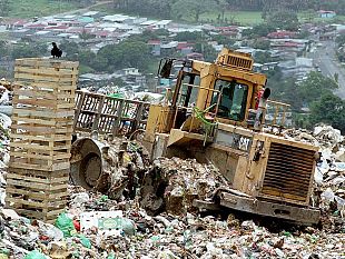 per-musumeci-la-situazione-rifiuti-e-un-emergenza-strutturata
