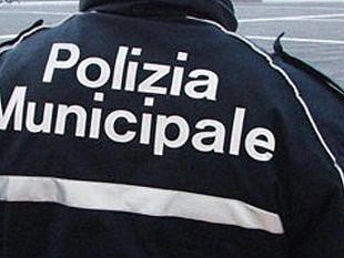 partanna-polizia-municipale-sequestra-deposito-di-rottami-abusivo-due-persone-denunciate