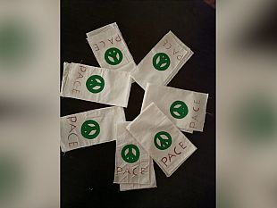 lis-florio-di-erice-vicino-ai-popoli-martoriati-dalle-guerre-diffonde-il-simbolo-della-pace