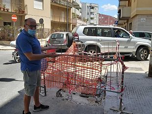 mazara-scavo-dimenticato-in-via-castelvetrano-pericolo-per-la-circolazione